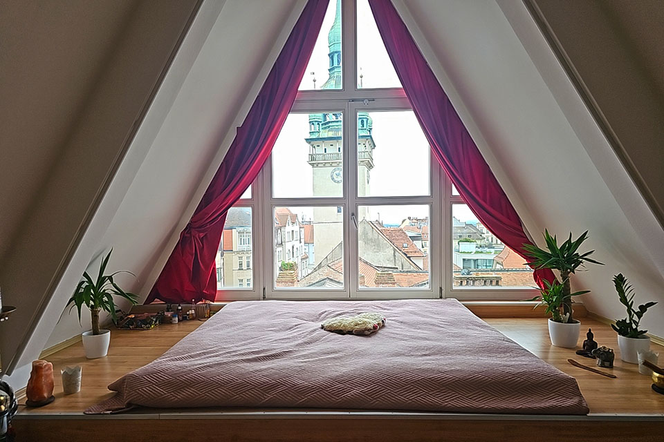 Brno centrum: Futon pod věží